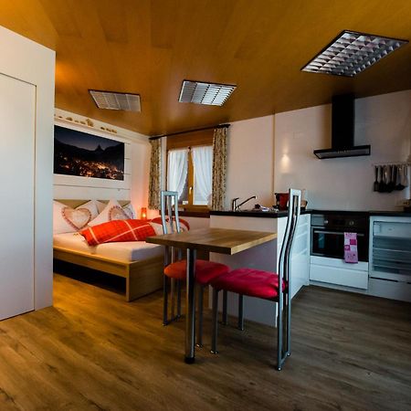 Ruhige Zimmer Im Gruenen Und Studio Im Naherholungsgebiet Sigigen エクステリア 写真