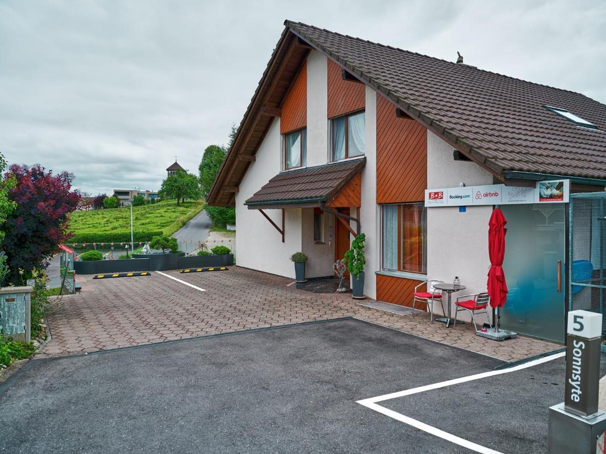 Ruhige Zimmer Im Gruenen Und Studio Im Naherholungsgebiet Sigigen エクステリア 写真