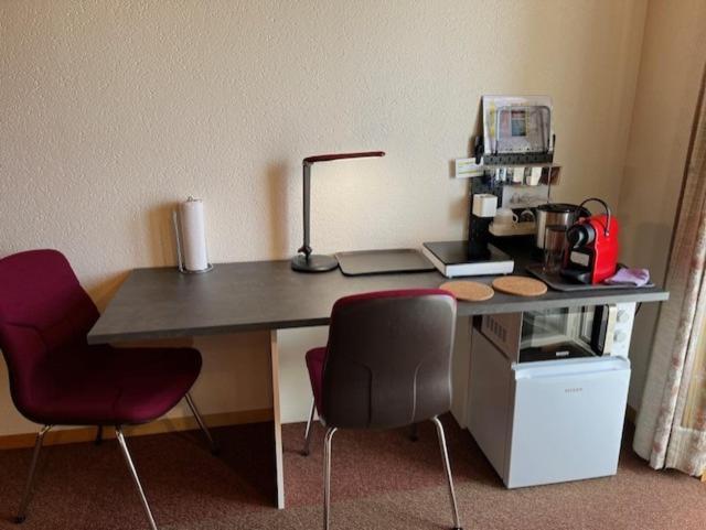Ruhige Zimmer Im Gruenen Und Studio Im Naherholungsgebiet Sigigen エクステリア 写真